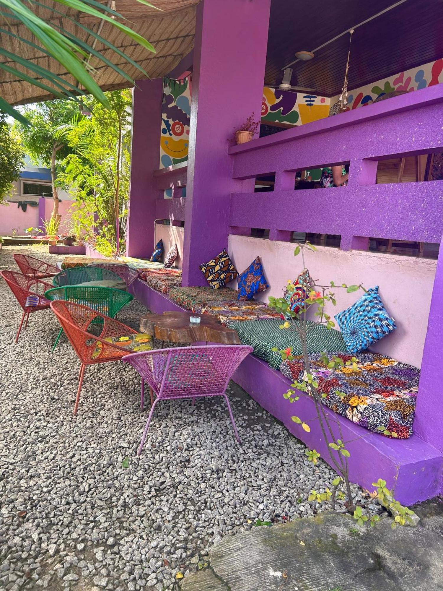 Tumi Hostel คูมาซี ภายนอก รูปภาพ